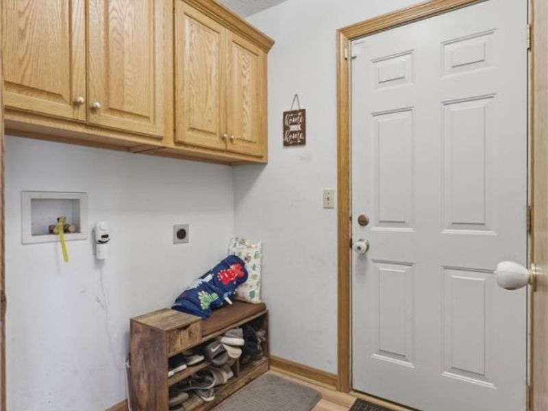 7987 Lisbon St E, East Canton, OH 44730 Photo 16