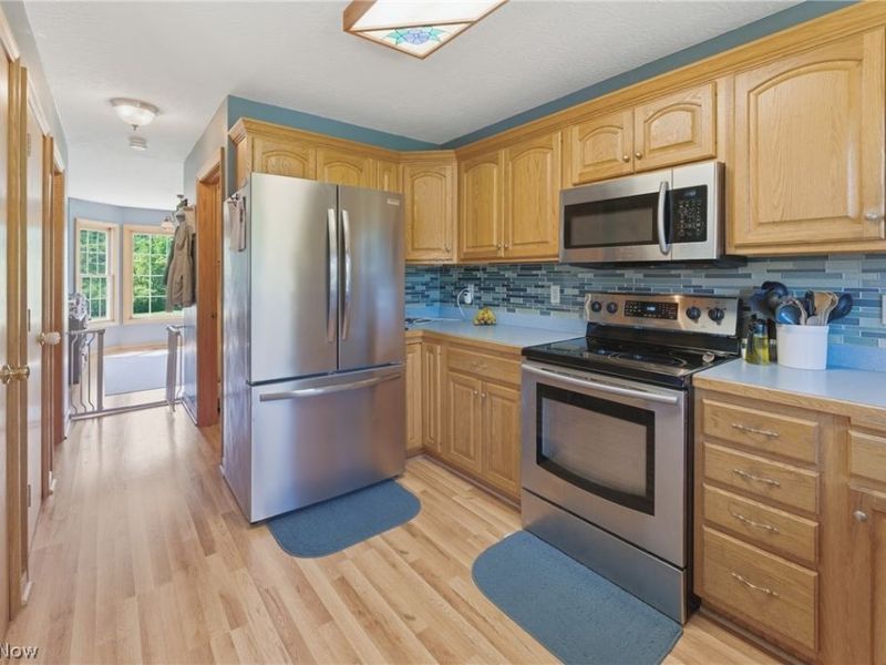 7987 Lisbon St E, East Canton, OH 44730 Photo 8