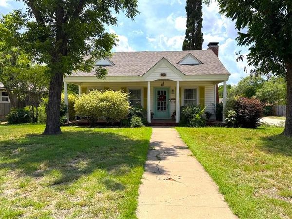 902 Grand Avenue , Abilene, TX 79605