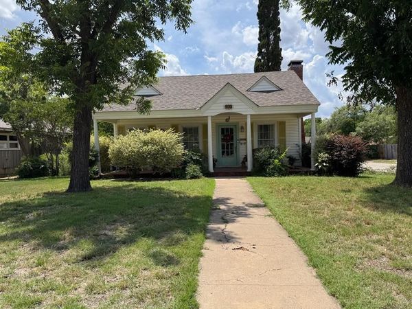 902 Grand Avenue , Abilene, TX 79605