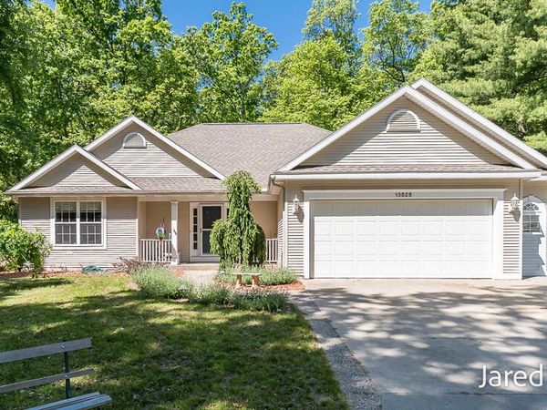 13525 141st Avenue, Grand Haven, MI 49417