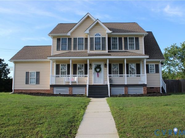 1208 Riveroaks Drive , Colonial Heights, VA 23834