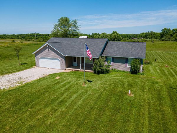 5683 County Road 59 , Mount Gilead, OH 43338