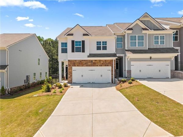 6710 Corryton Street , Flowery Branch, GA 30542