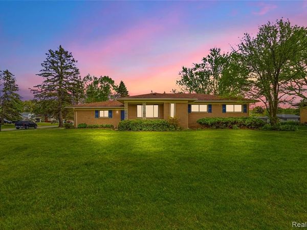 3129 Beacham Drive , Waterford Twp, MI 48329