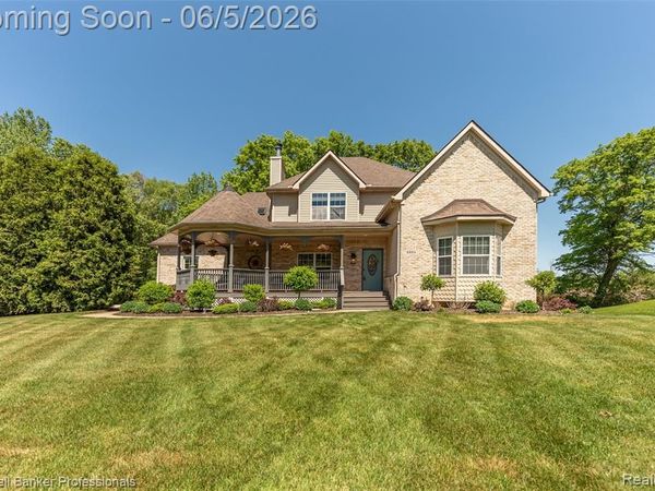 3364 Habitat Trail, Hamburg Twp, MI 48169