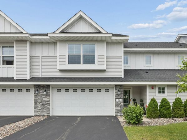 7225 Dora Drive, Lino Lakes, MN 55038