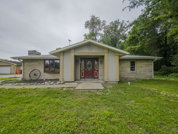 4657 Bridgeport Road, Bridgeport, IL 62417
