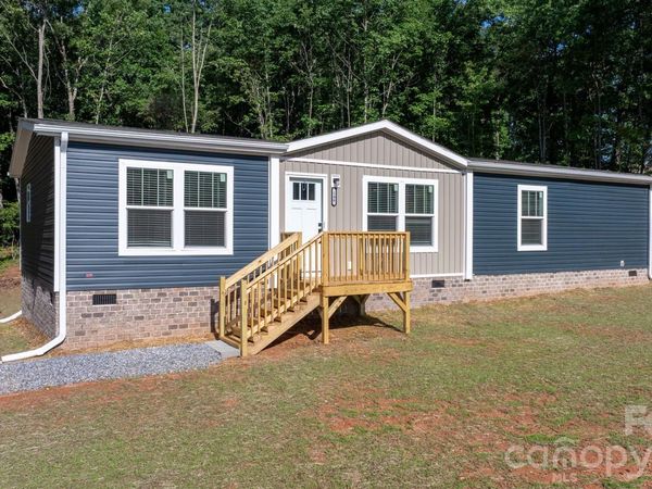 146 Oakstone Drive , Statesville, NC 28677