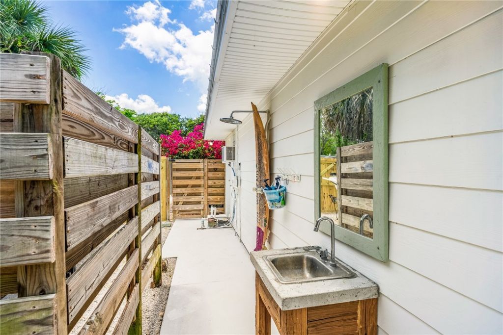 1970 Coco Plum Lane, Vero Beach, FL 32963 Photo