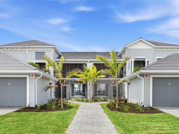 19007 SCALLOP LOOP, Unit 204, LAKEWOOD RANCH, FL 34211