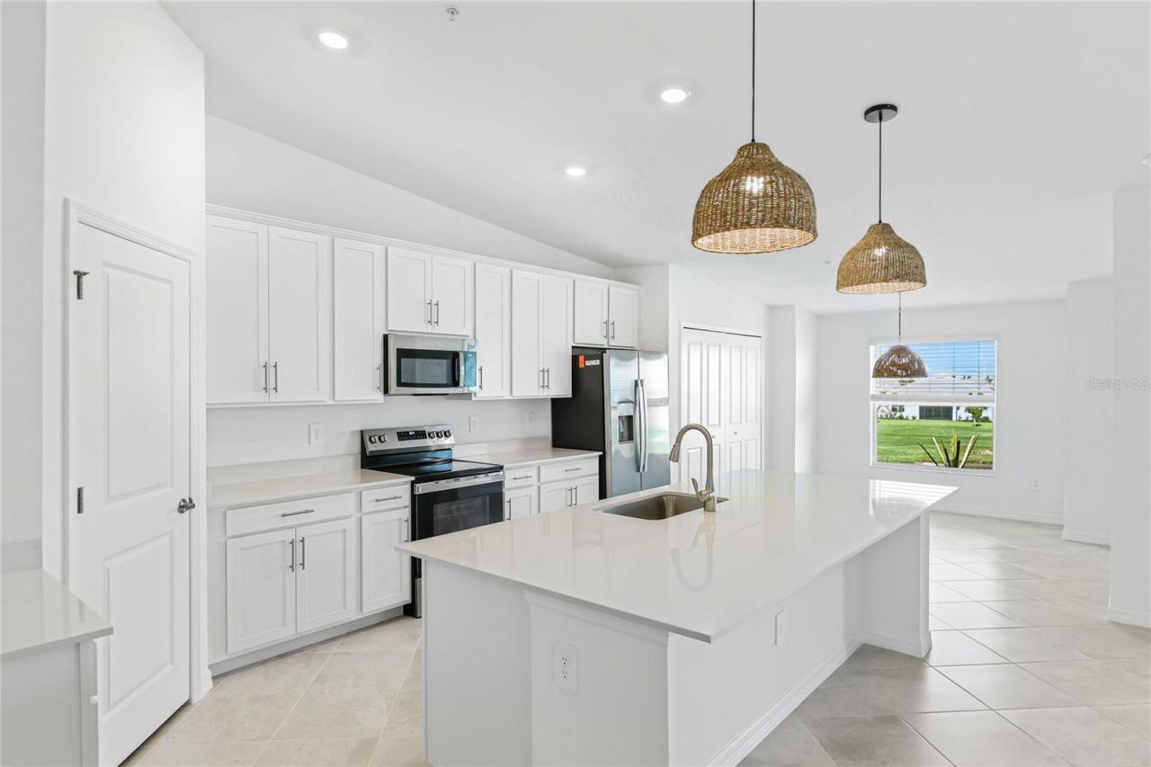 19007 Scallop Loop, Unit 204, Lakewood Ranch, FL 34211 Photo