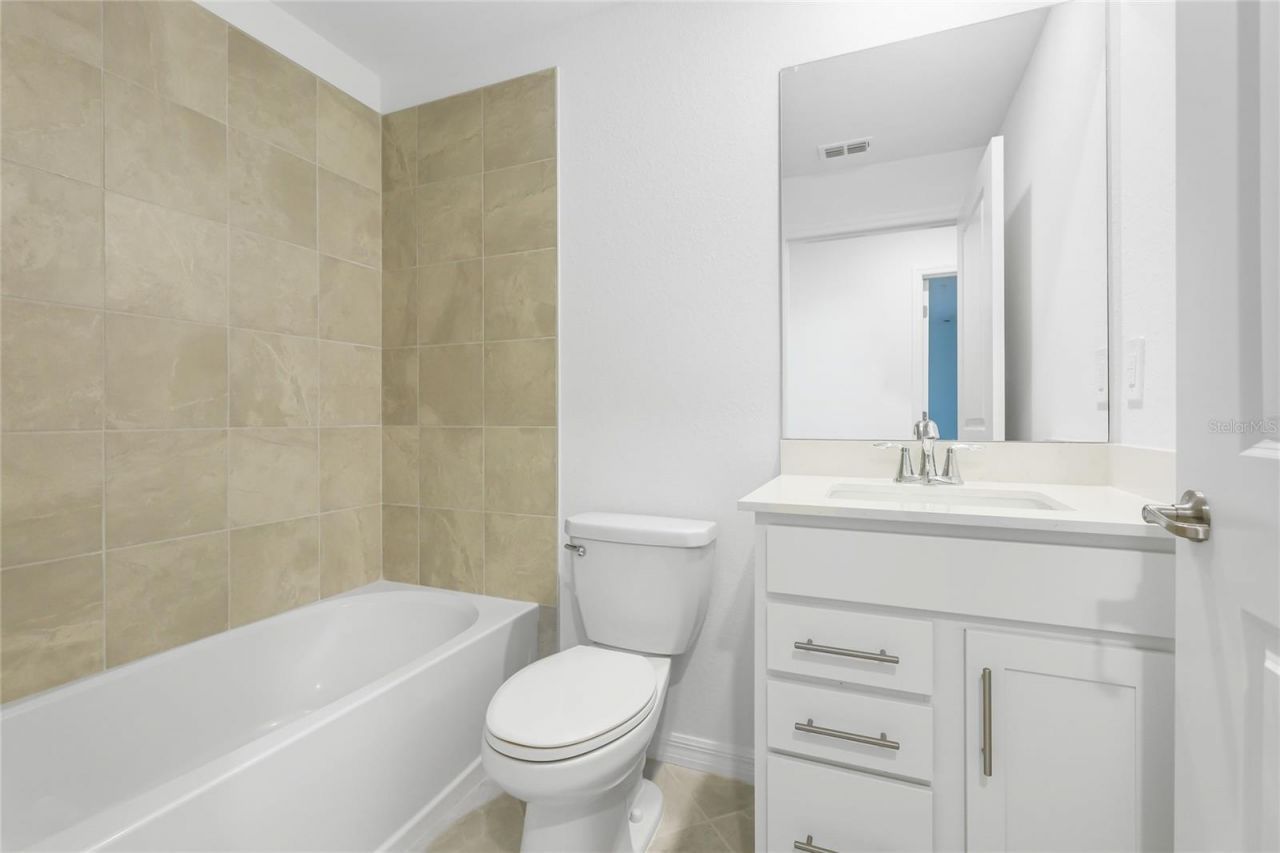 19007 Scallop Loop, Unit 204, Lakewood Ranch, FL 34211 Photo