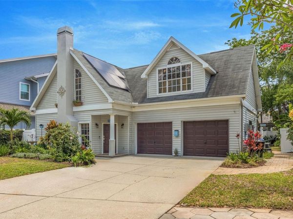 852 35TH AVENUE N, ST PETERSBURG, FL 33704