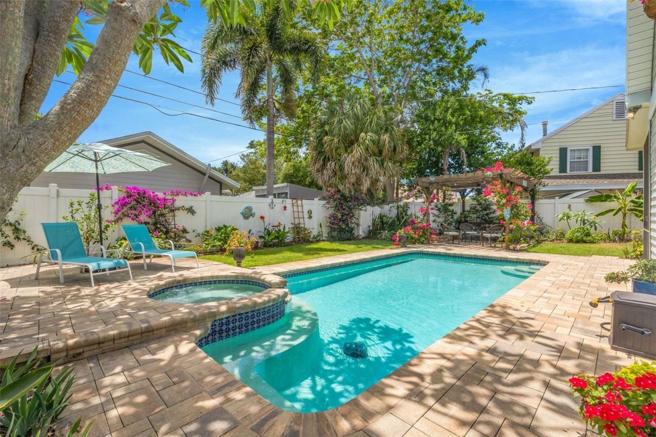 852 35th Avenue N, Saint Petersburg, FL 33704 Photo