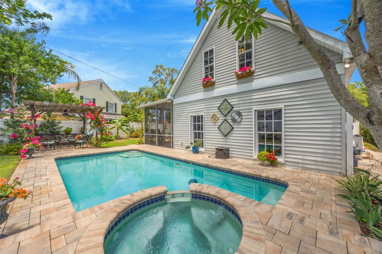 852 35th Avenue N, Saint Petersburg, FL 33704 Photo