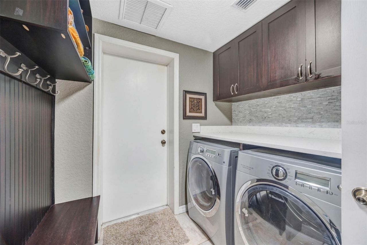 852 35th Avenue N, Saint Petersburg, FL 33704 Photo