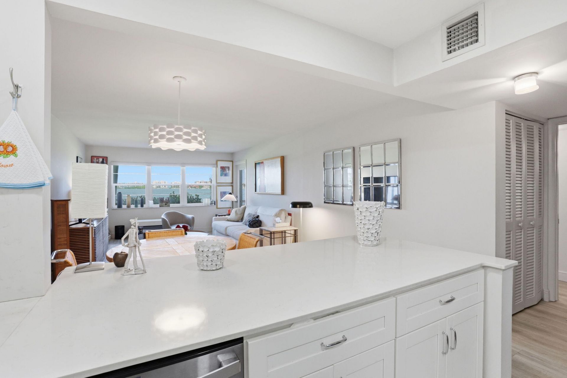1516 S Lakeside Drive, Unit 103, Lake Worth Beach, FL 33460 Photo
