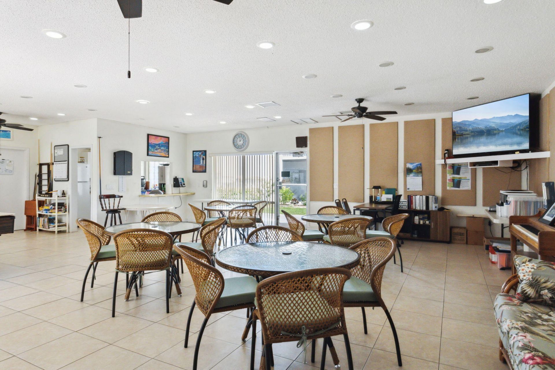 1516 S Lakeside Drive, Unit 103, Lake Worth Beach, FL 33460 Photo
