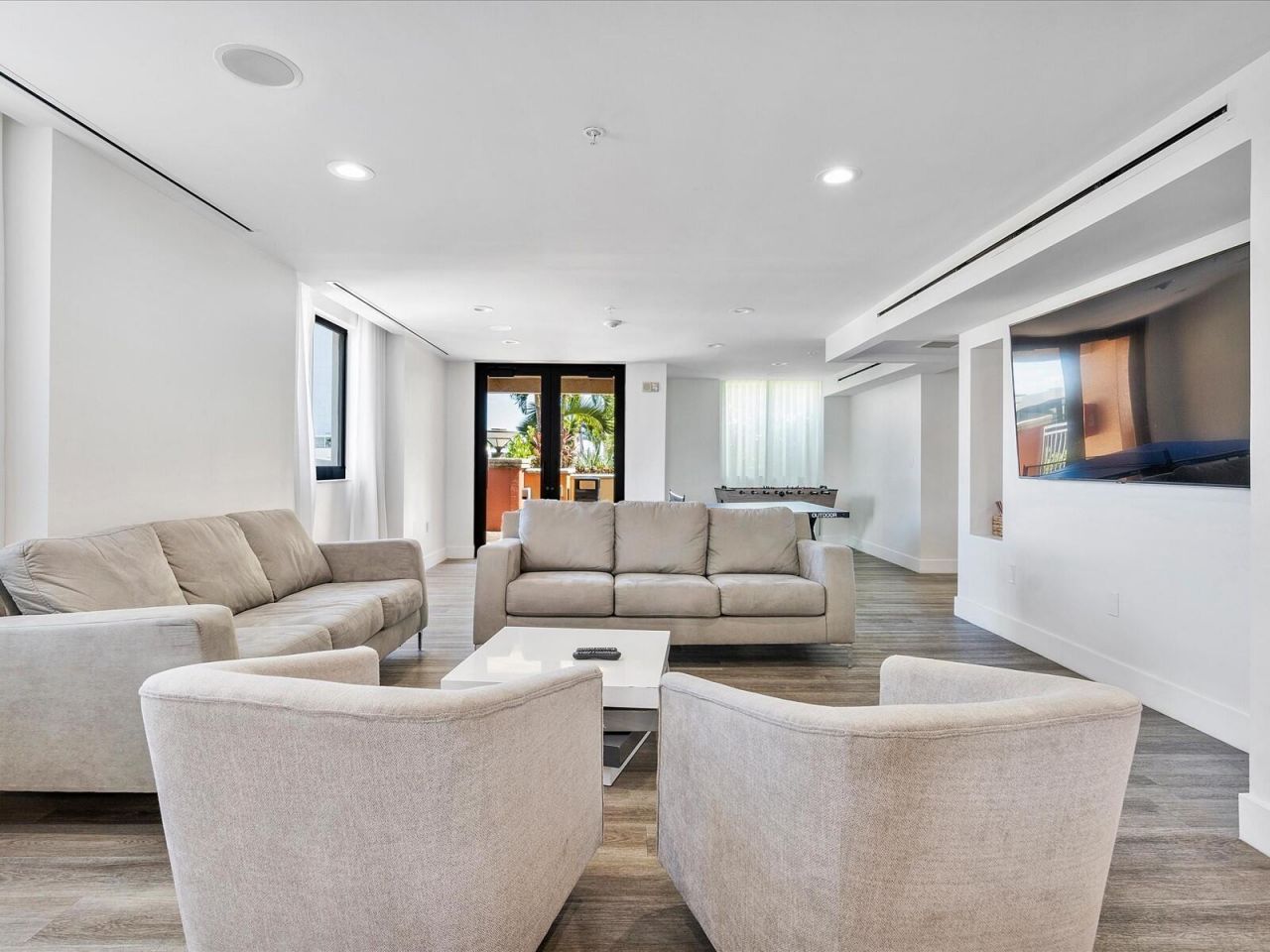 100 N Federal Highway, Unit 736, Fort Lauderdale, FL 33301 Photo