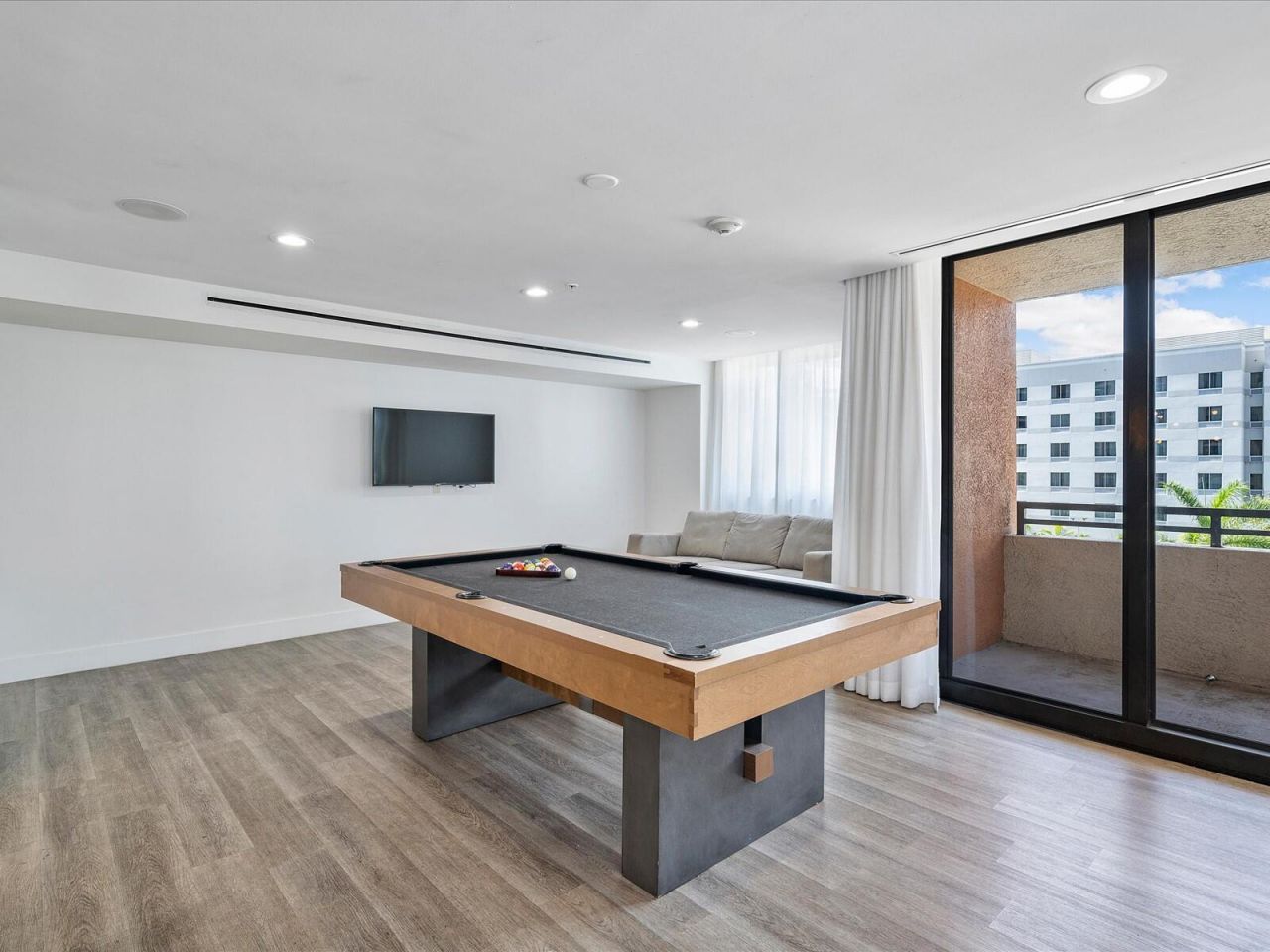 100 N Federal Highway, Unit 736, Fort Lauderdale, FL 33301 Photo