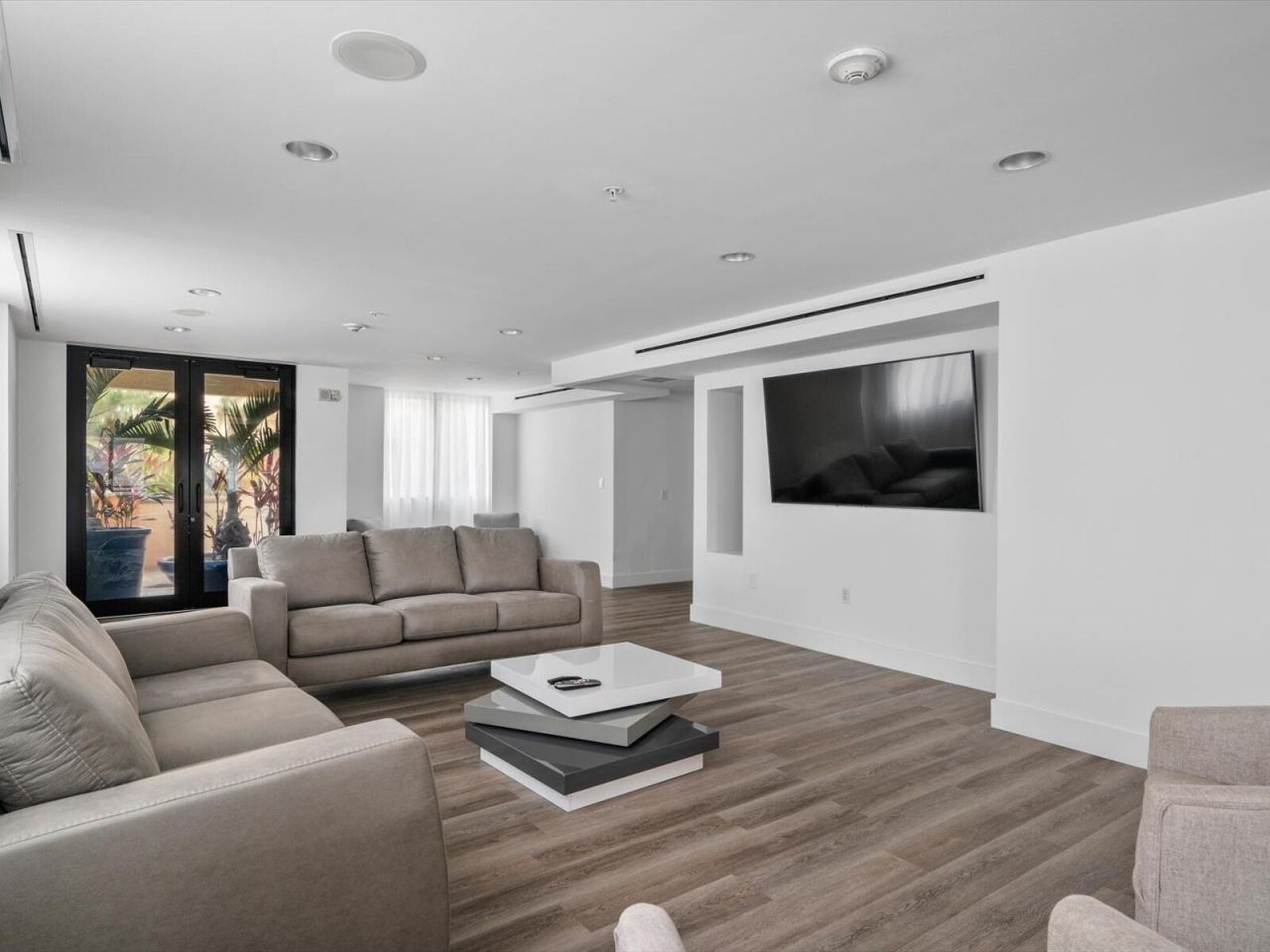 100 N Federal Highway, Unit 736, Fort Lauderdale, FL 33301 Photo