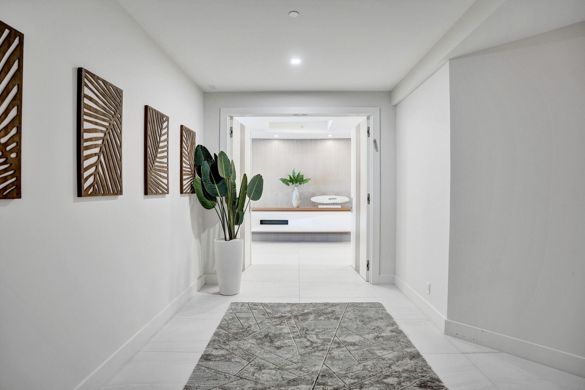 701 N Fort Lauderdale Beach Boulevard, Unit A1, Fort Lauderdale, FL 33304 Photo