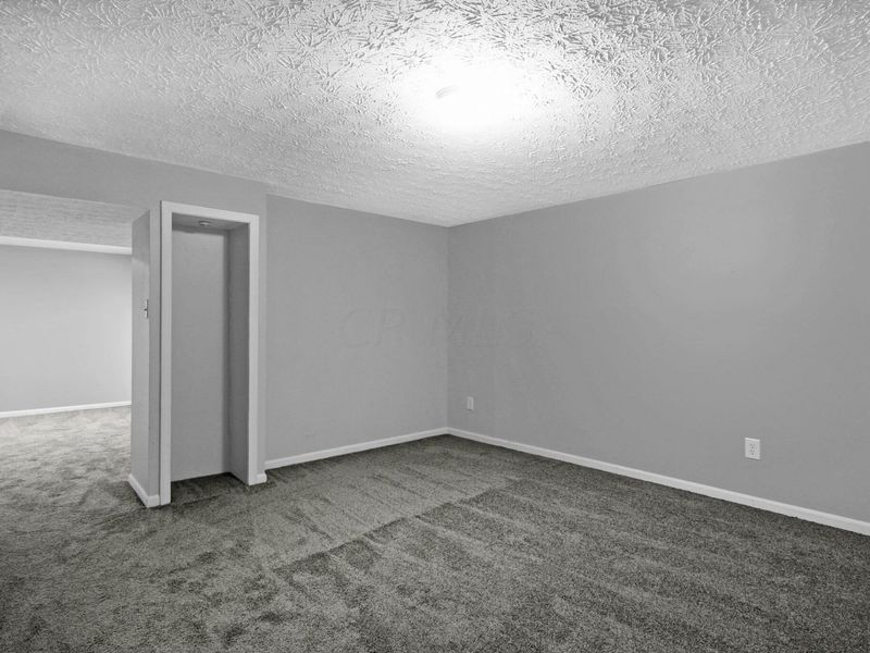 1880 Billingsley Road , Columbus, OH 43235 Photo 19