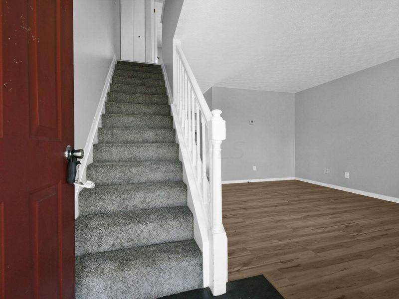 1880 Billingsley Road , Columbus, OH 43235 Photo 6