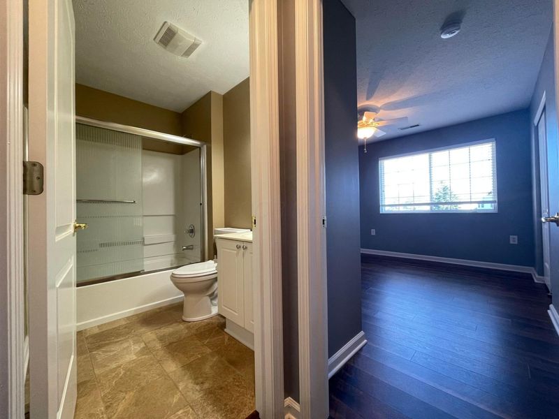 2001 Berrancher Drive , Columbus, OH 43228 Photo 4