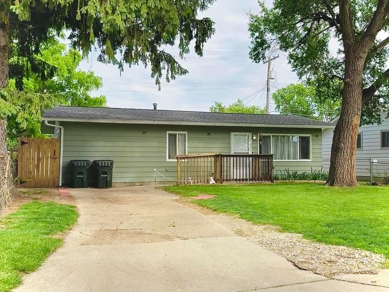 144 Woodlawn Avenue, Columbus, OH 43228 Photo 3