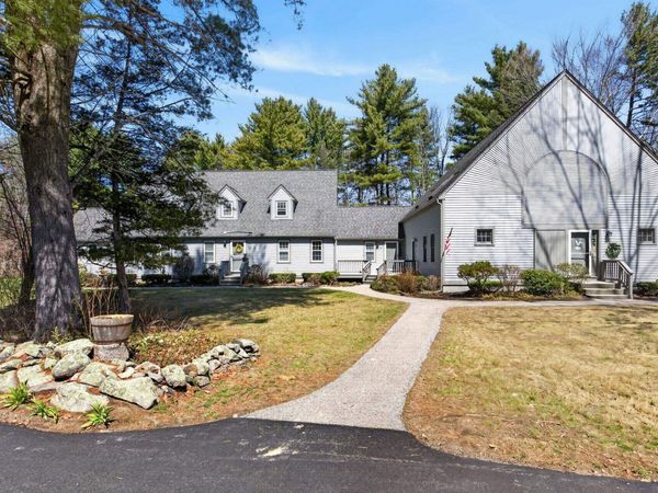 99 Glengarry Drive, Stratham, NH 03885