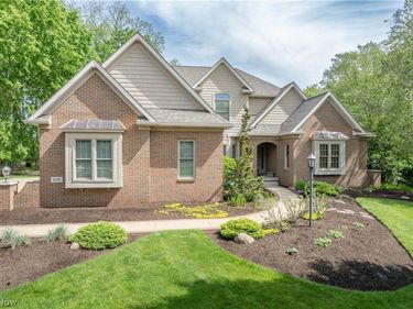1535 Chadford Gate SE, Canton, OH 44709