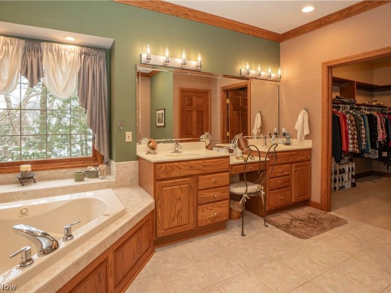 1535 Chadford Gate SE, Canton, OH 44709 Photo 29