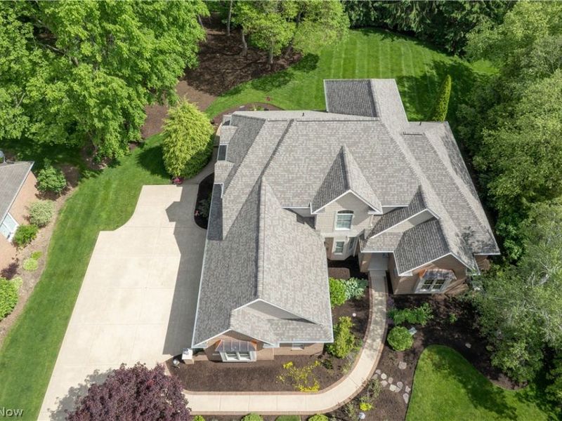 1535 Chadford Gate SE, Canton, OH 44709 Photo 3