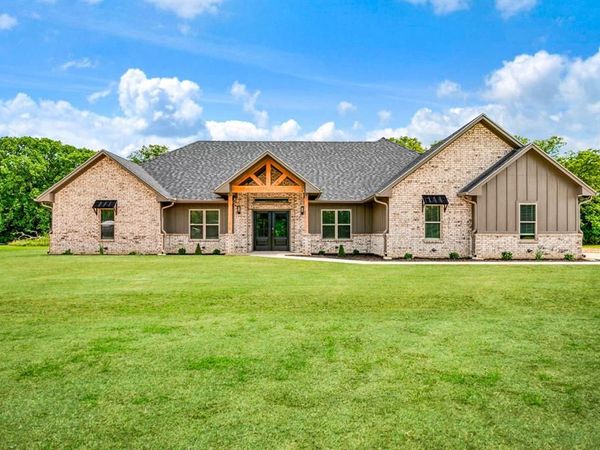 250 Private Road 45855, Blossom, TX 75416