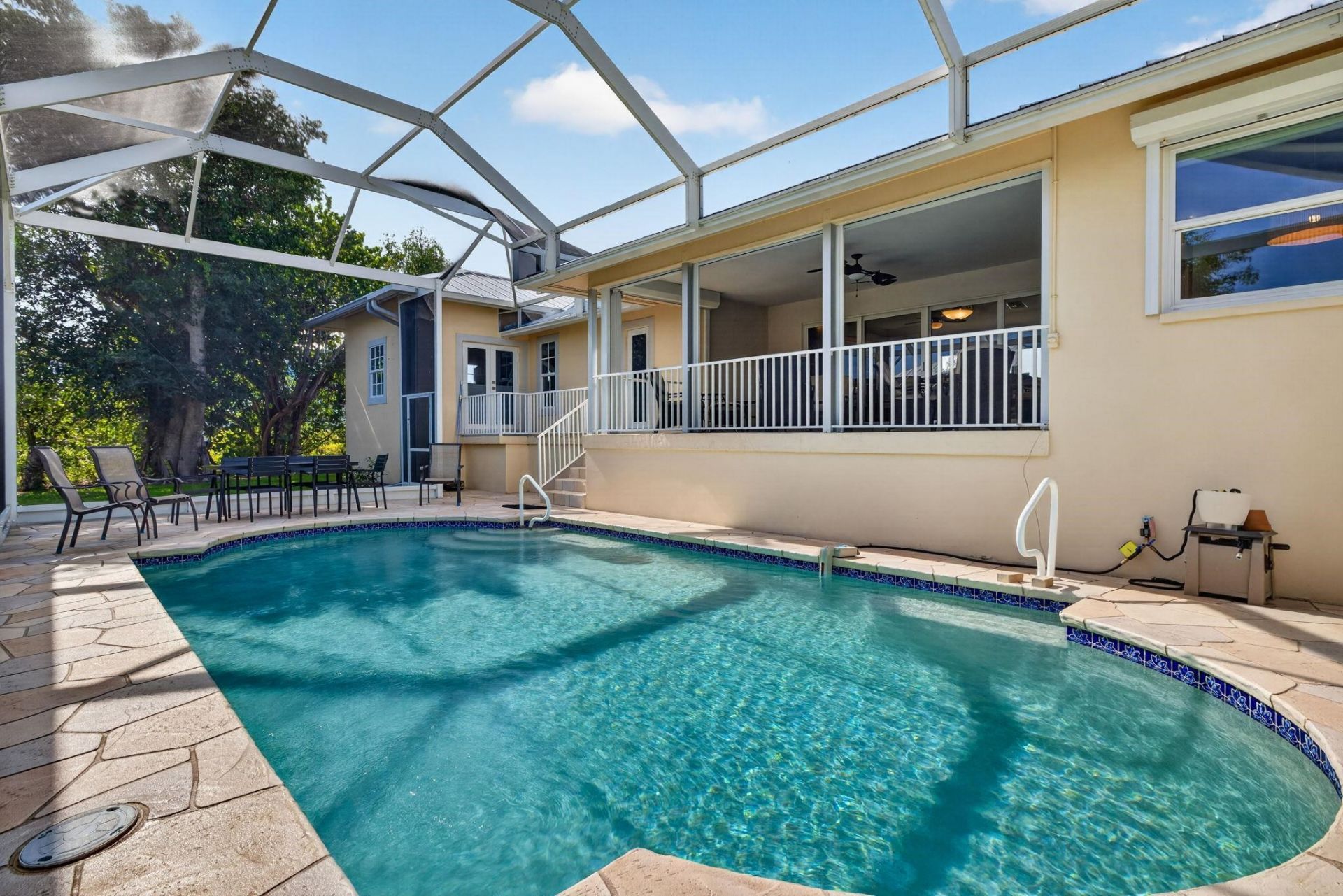 3359 Barra Cir, Sanibel, FL 33957 Photo