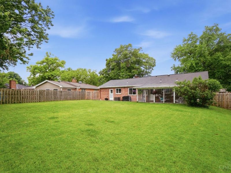 5694 Sprucewood Drive, Cincinnati, OH 45239 Photo 56