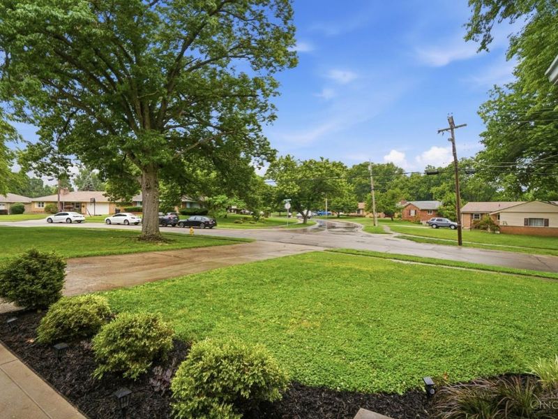 5694 Sprucewood Drive, Cincinnati, OH 45239 Photo 7
