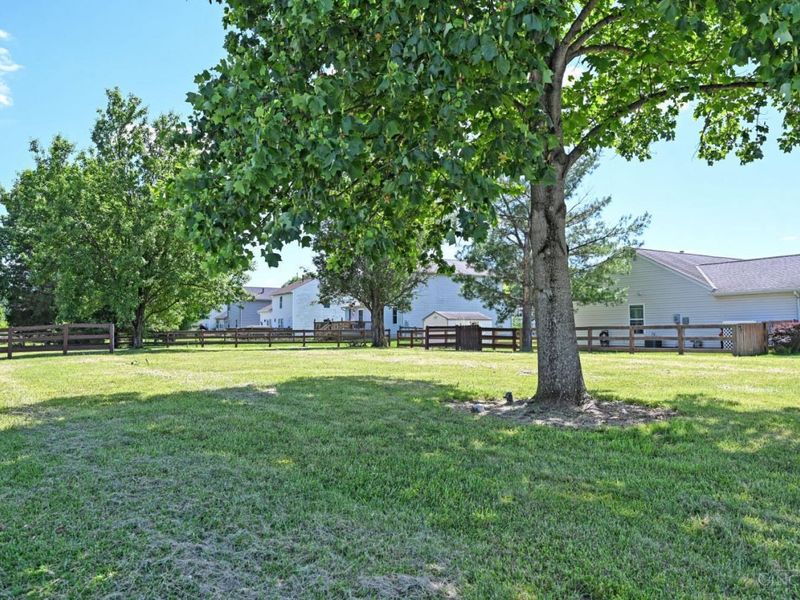 1559 Clearbrook Lane, Batavia Twp, OH 45102 Photo 4