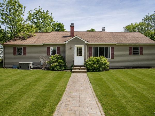504 Berkey Drive , Chittenango, NY 13037