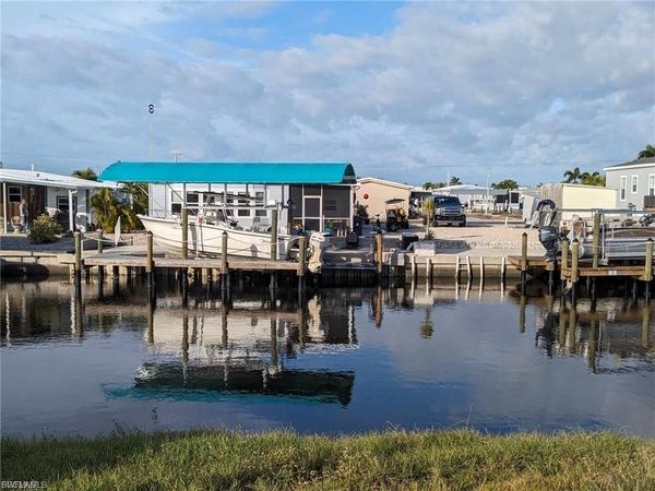3073 Bounty LN , ST. JAMES CITY, FL 33956