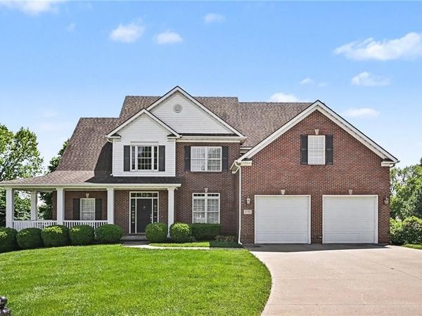 4704 Lake Ridge Court, St Joseph, MO 64506