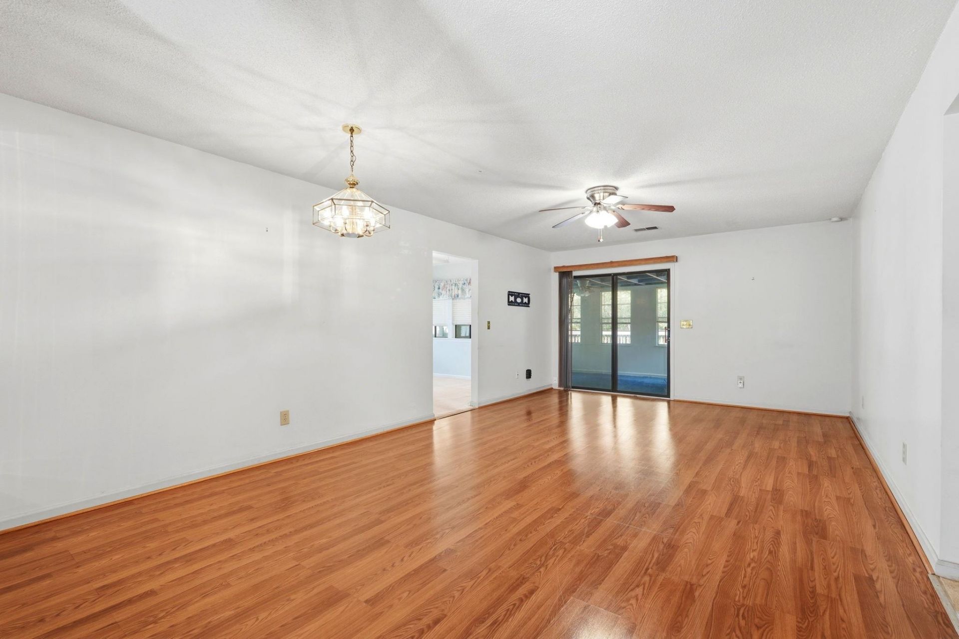 129 Hickory Dr.  Photo 5
