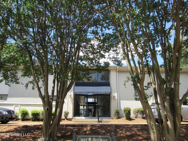 948 Bellevue Place, Jackson, MS 39202