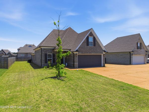 8628 Jackie Drive, Southaven, MS 38672