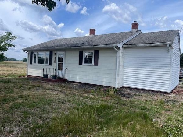 559 Normans Corner Road, FARNHAM, VA 22460