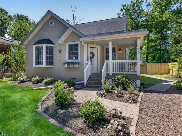 70 Berkley Ave, Woodbridge, NJ 07067