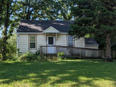 714 6th Avenue NE, Waseca, MN 56093