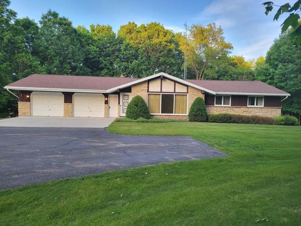 W3687 E MAPLE DRIVE, Iron Ridge, WI 53035